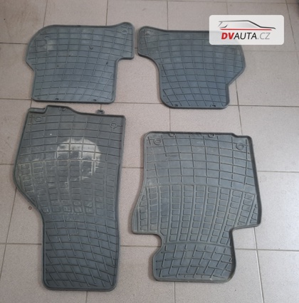 Sada gumových koberců 